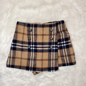 Tan plaid mini skort